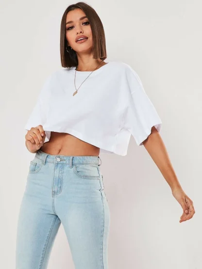 Cropped Plain Top with Loose Fit Design - Image 4